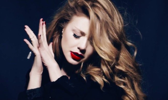 Тина Кароль показала танец с мужчиной мечты: очаровательное видео