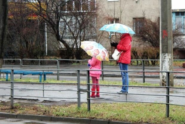 Холод невыносимый и ледяной дождь: весна покинет Киев 22 мая, прогноз