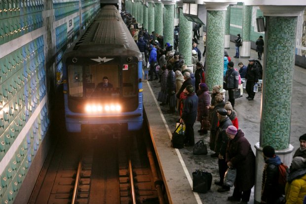 В Харькове увеличили тариф проезда в метро. Это вызвало только большие убытки.