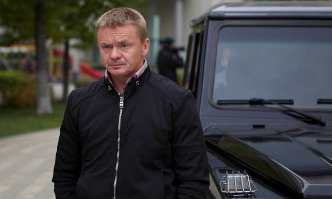 Звезда сериала "Физрук" выложил архивное фото. Вот это он был качком