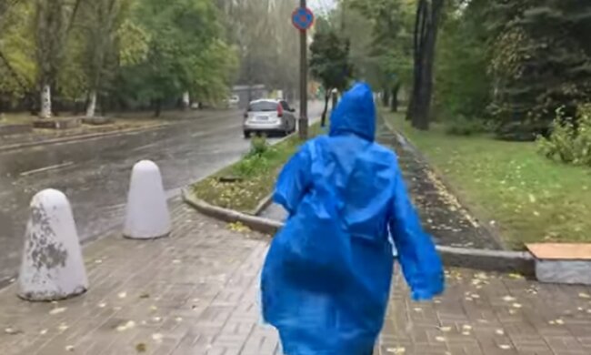 Дощ. Фото: скріншот YouTube-відео