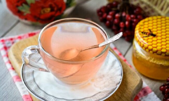 Чай из калины. Фото: YouTube