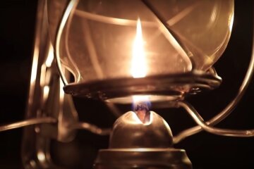 Свеча. Фото: YouTube, скрин