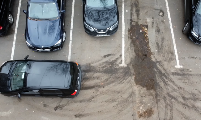 В Украине усиливают контроль за парковкой автомобилей. Фото: YouTube