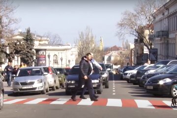 Новые штрафы для пешеходов. Фото: скриншот YouTube