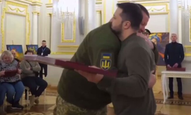 Валерій Залужний та Володимир Зеленський. Фото: скріншот Telegram-відео