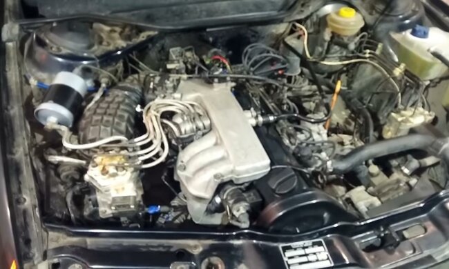 Машины с проблемными двигателями. Фото: скрин youtube