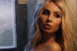 С голы пупком и лысым мужиком: подробности скандального возвращения Лободы в Киев