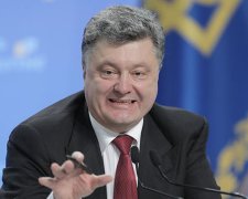 Порошенко в ярости: ждал звонка от Трампа перед встречей с Путиным