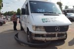 Второе дикое ДТП с маршруткой за день.  На этот раз водитель влетел в толпу на остановке