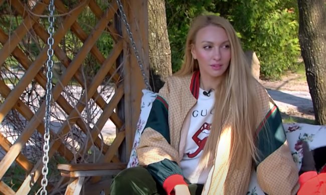 Оля Полякова. Фото: скриншот YouTube