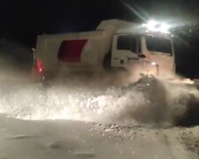 Снегоуборочная машина. Фото: скриншот YouTube-видео