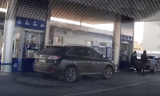 Цены на АЗС изменились, фото: скриншот с YouTube