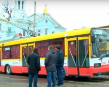 В Одессе восстановили движение троллейбуса под номером два. Фото: скриншот YouTUbe