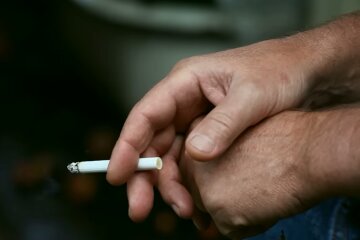 Куріння. Фото: YouTube