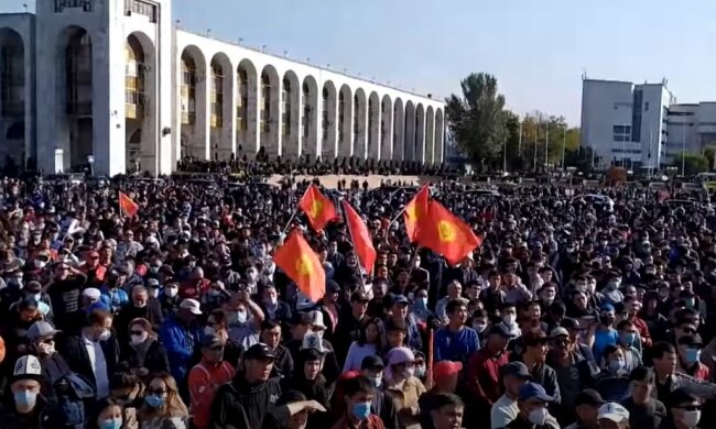 Атмосфера в стране на грани двухстороннего конфликто. Что сделал президент. Фото: скриншот Youtube