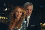 Альбина Джанабаева и Валерий Меладзе, кадр из клипа "Мегаполисы"
