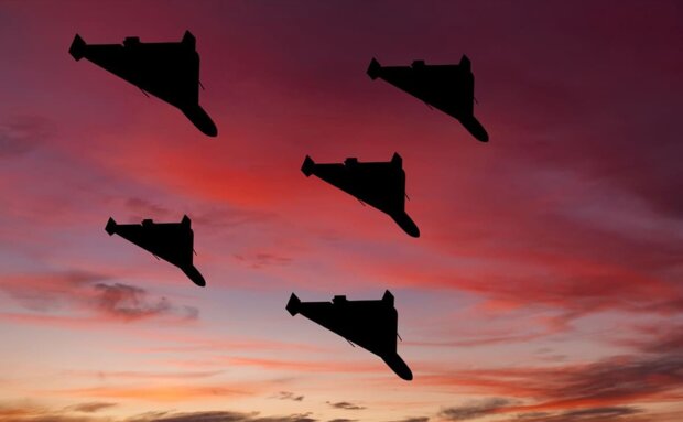 Ворожі дрони, атака дронами, рій дронів. Фото: Telegram