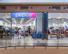 Логотип Pepco на тлі магазину
