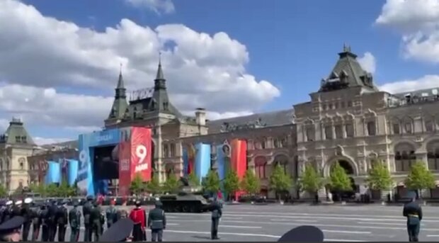 Ганьба "перемоги" на червоній площі: без авіації, з вибухами одним танком-пенсіонером і все максимально швидко