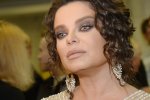 Долго стонала и нахваливала: Наташа Королева показала вибрирующий подарок от подружки - просто спасает