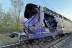 На Львівщині сталася жахлива аварія, через ДТП з рейок зійшов потяг. Фото: Telegram