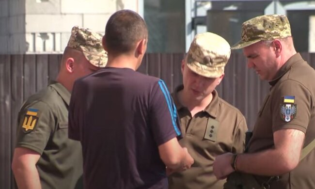 С 1 сентября бусификации в Украине не будет - для ТЦК ввели жесткие правила