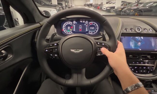 Автомобіль. Фото: YouTube, скрін