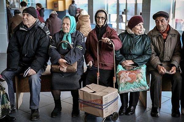 Пенсионеры. Фото: lenta.ru