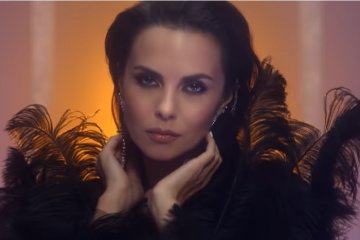 Настя Каменских. Кадр из клипа "Lollipop"