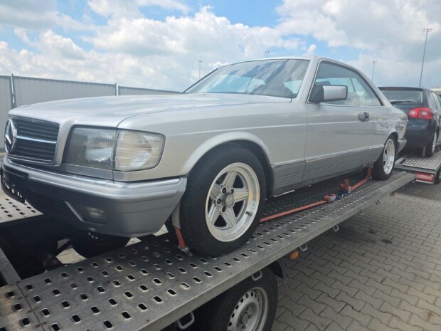 Раритетний Mercedes-Benz 380 SEC, який намагалися ввезти під виглядом допомоги ЗСУ