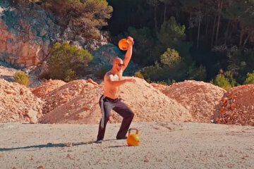 Здоровий спосіб життя. Фото: скріншот YouTube-відео.