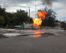 Пожежна автоцистерна на АЗС у Запоріжжі після атаки російського дрона