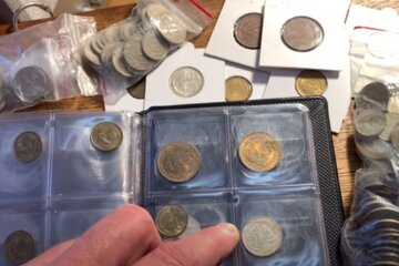 Монети. Фото: скріншот YouTube-відео