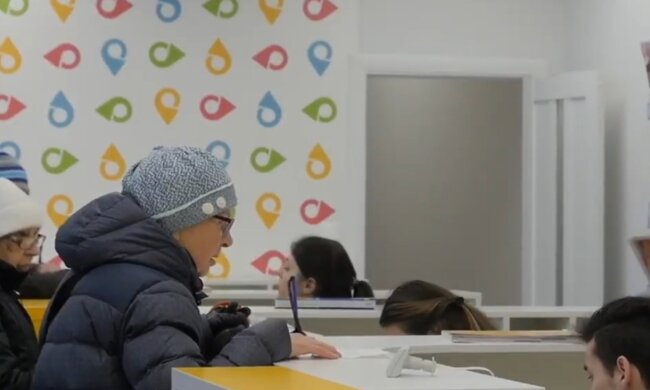 Укрпочта. Фото: скриншот Youtube-видео