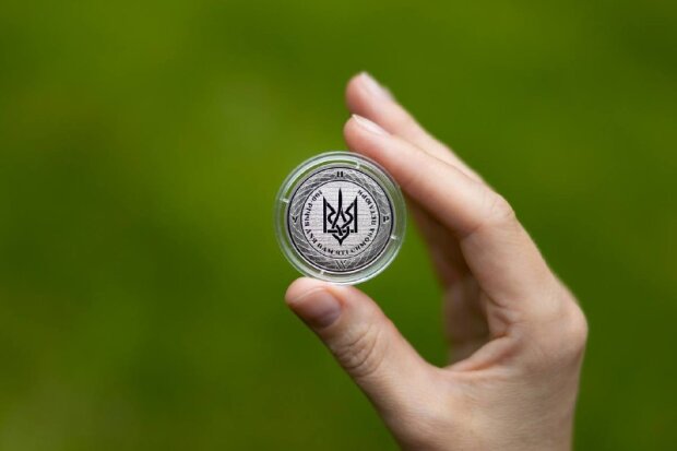 Реверс памятной монеты НБУ 2 гривны к 100-летию дня памяти Симона Петлюры