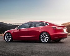 Tesla Model 3 прошла краш-тест. Появилось фото и видео того, что осталось от машины