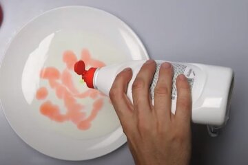 Миючий засіб. Фото: YouTube, скрін