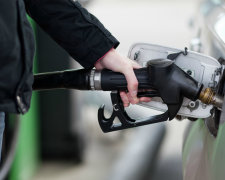 Столичные АЗС обязали снизить цены на топливо, фото: 365cars