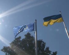 Флаги ЕС и Украины. Фото: скриншот Youtube-видео