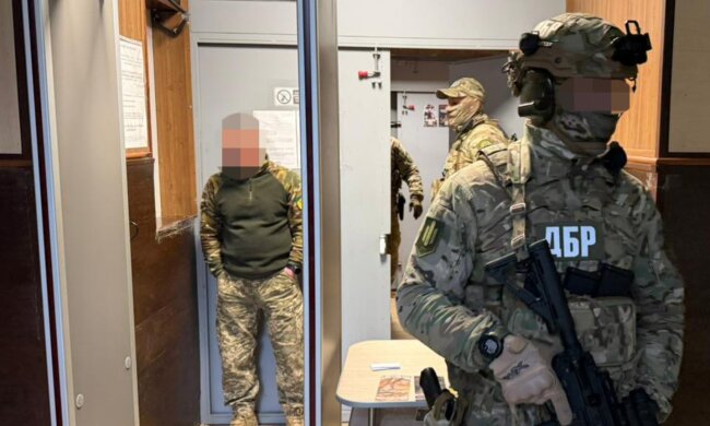 Хуже плохих 90-х: в Харькове накрыли безжалостных "рекетиров" из ТЦК - пытали людей и стреляли