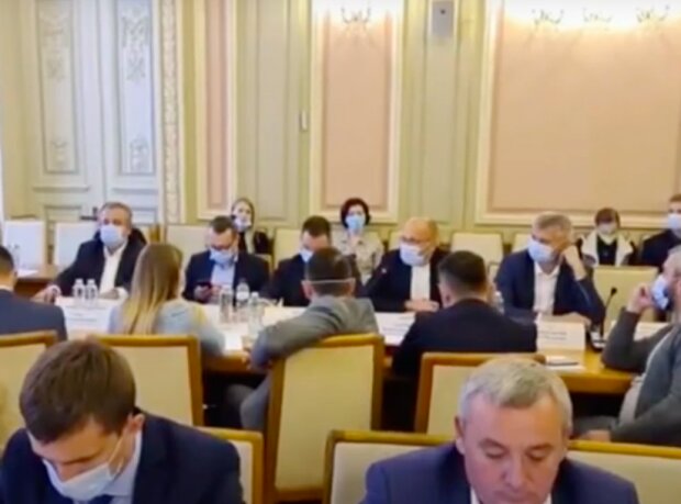 Украинская делегация в ТКГ. Фото: скриншот YouTube