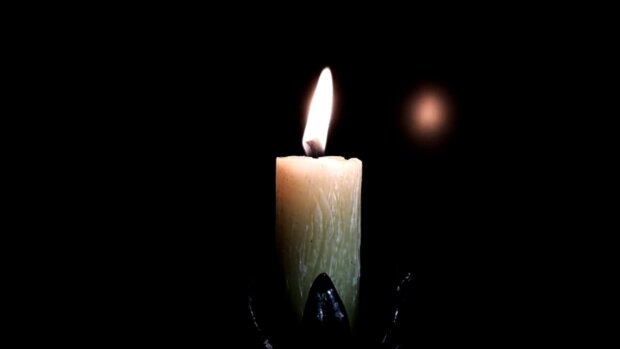 Траурная свеча. Фото: Youtube