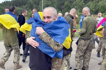 В Україні відбувся новий обмін полоненими. Фото: Telegram-аккаунт президента України