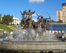 Каскадный фонтан на Крещатике ко Дню Киева, 2026
