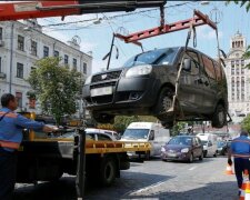 Автомобили увозят тысячами, киевлян предупредили: лучше осознать сразу