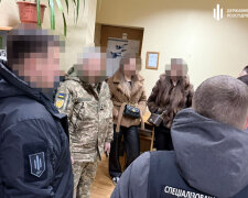 В Киеве работники ТЦК зарабатывали по 60 000 евро в месяц на ухилянтах. Фото: ДБР