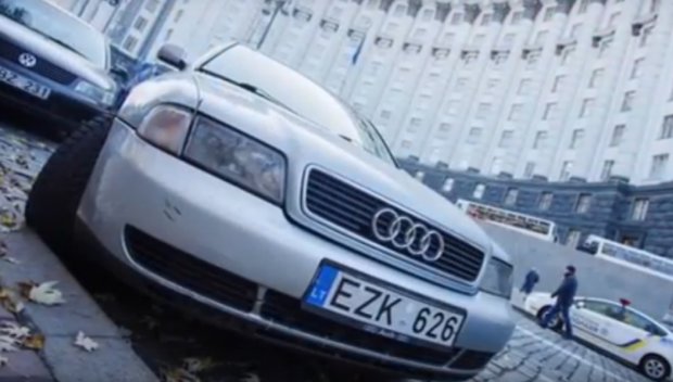 Украинцам разрешили бесплатно растамаживать авто, скриншот YouTube