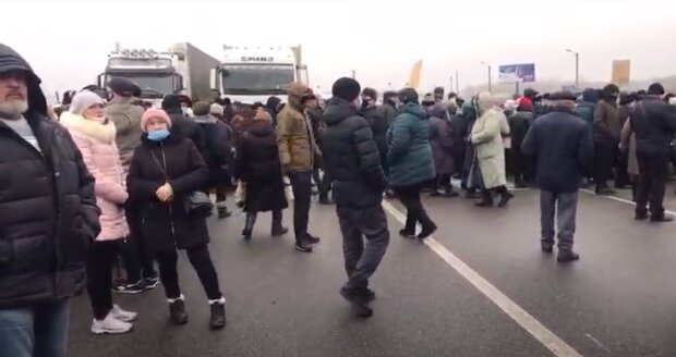 Акция протеста в Полтавской области. Фото: скриншот YouTube-видео