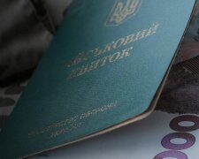 Від військових вирішили відкупитися: сім'ї не побачать ще довго — держава готує гроші